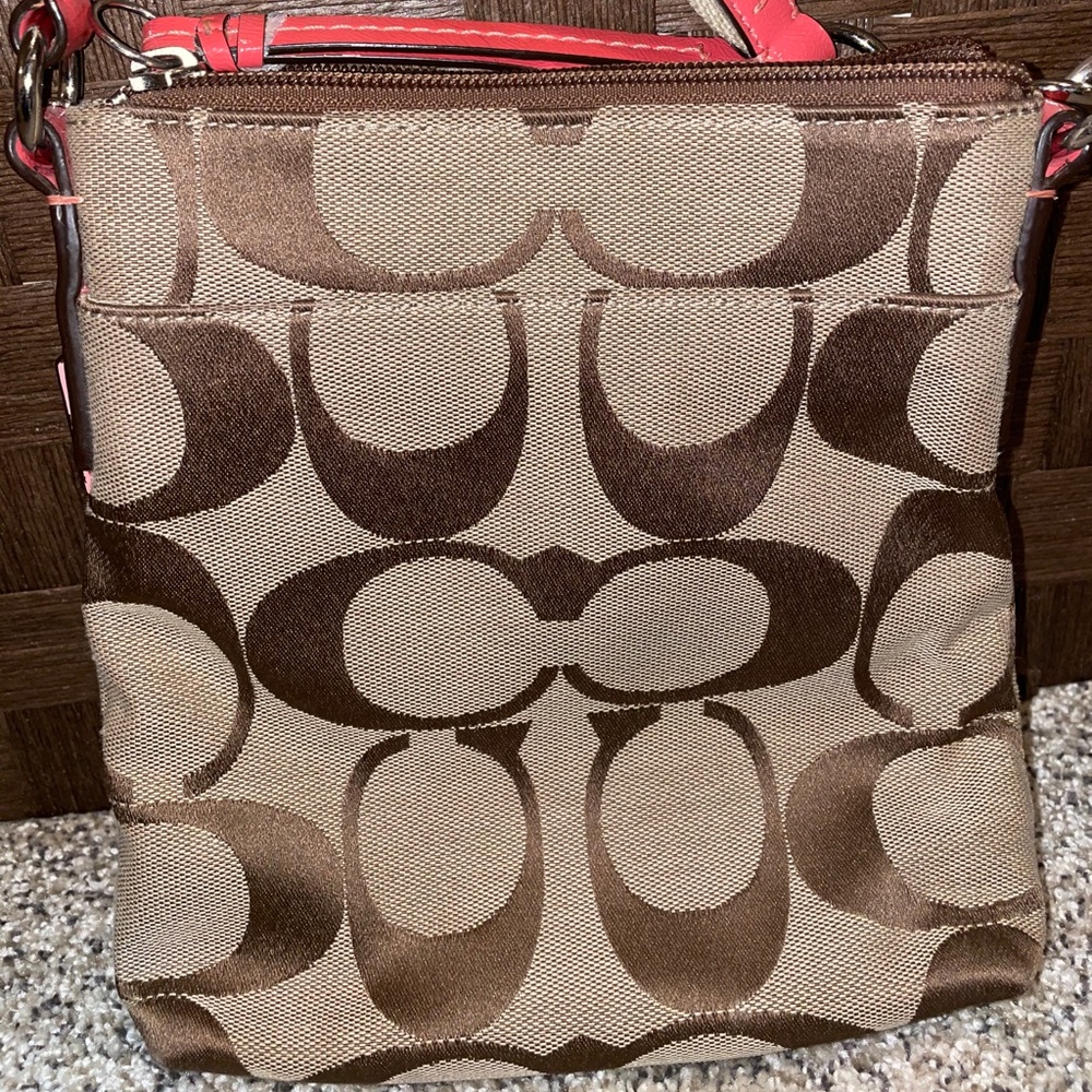 Coach crossbody purse - Picture 2 of 6